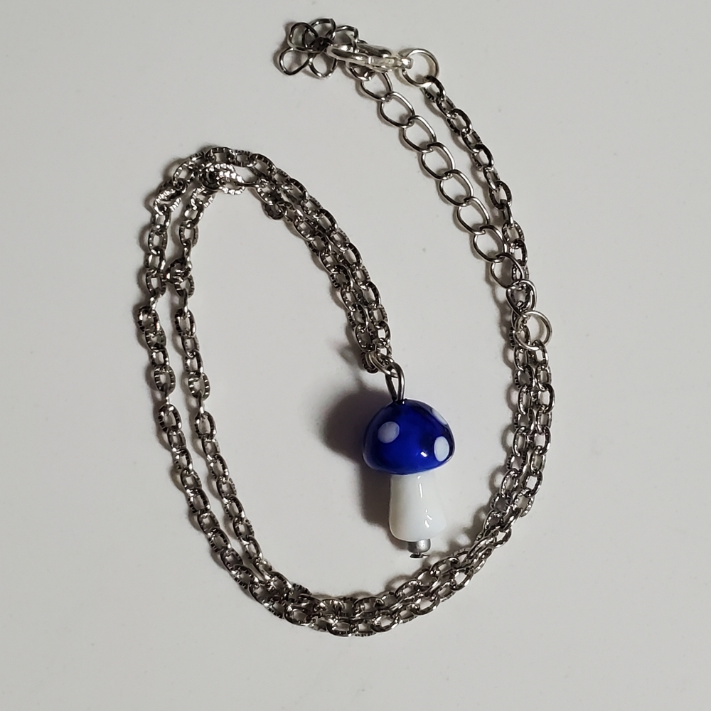 Blue and White Mushroom Pendant crystal And silver Choker necklace